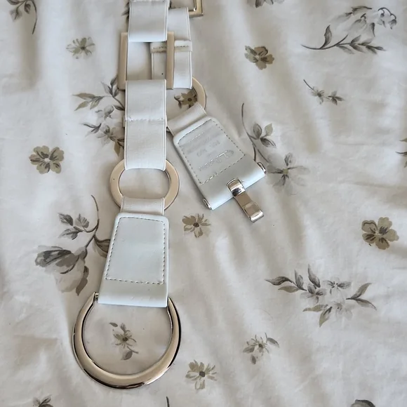 Belts - Picture 3 of 3